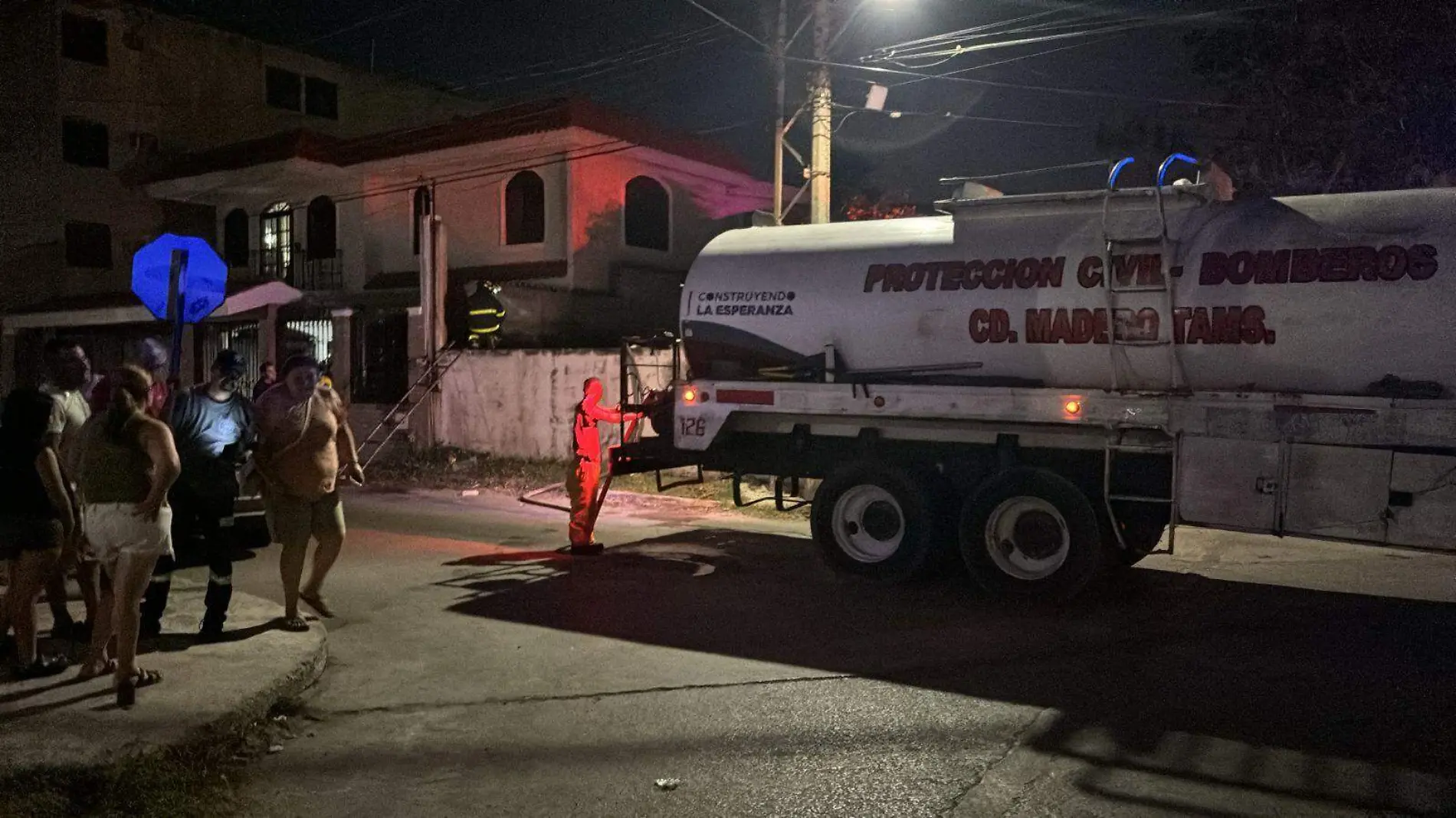 Dos incendios movilizan a los cuerpos de emergencia en Ciudad Madero Bomberos Voluntarios del Sur de Tamaulipas (1)